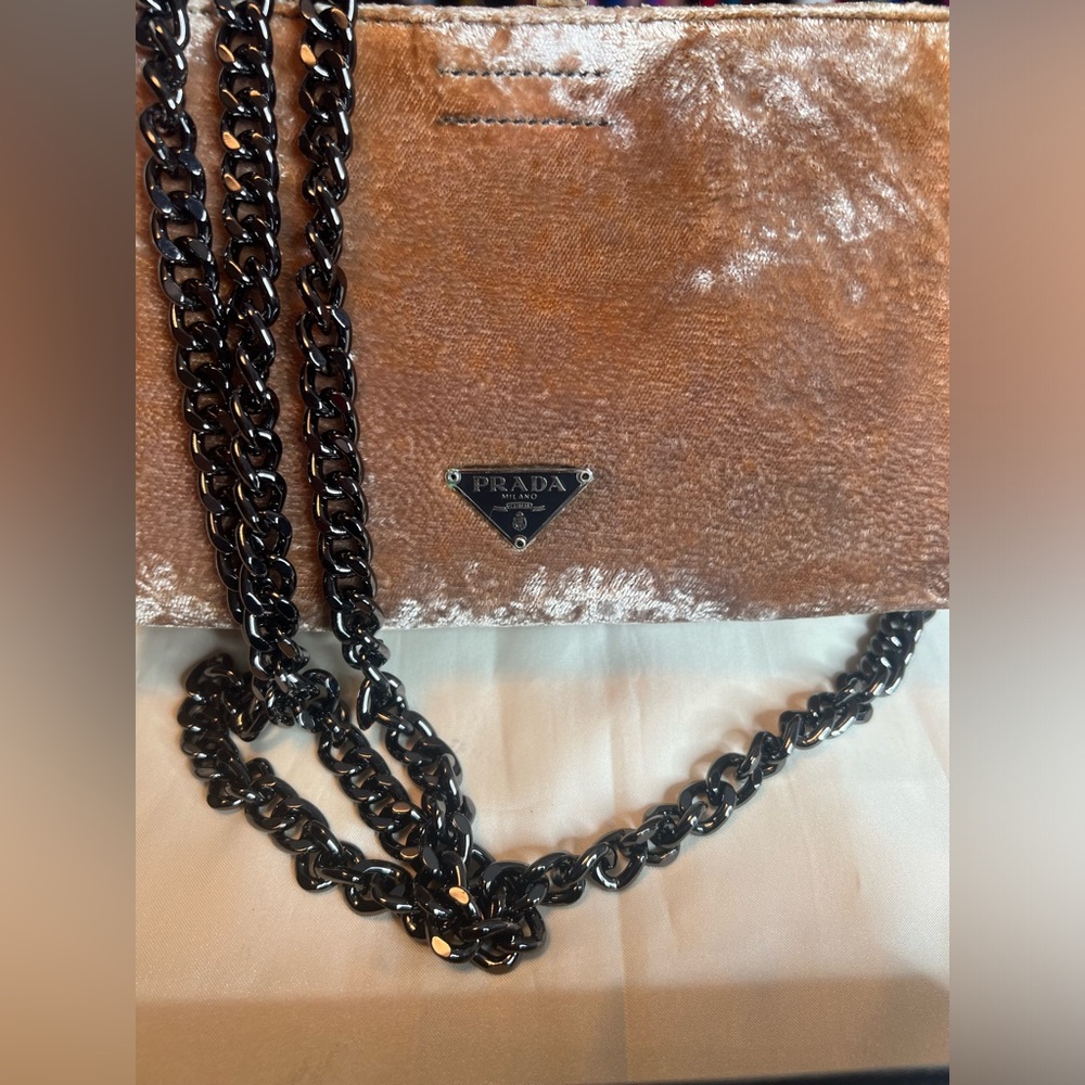 Authentic Prada - Picture 6 of 15